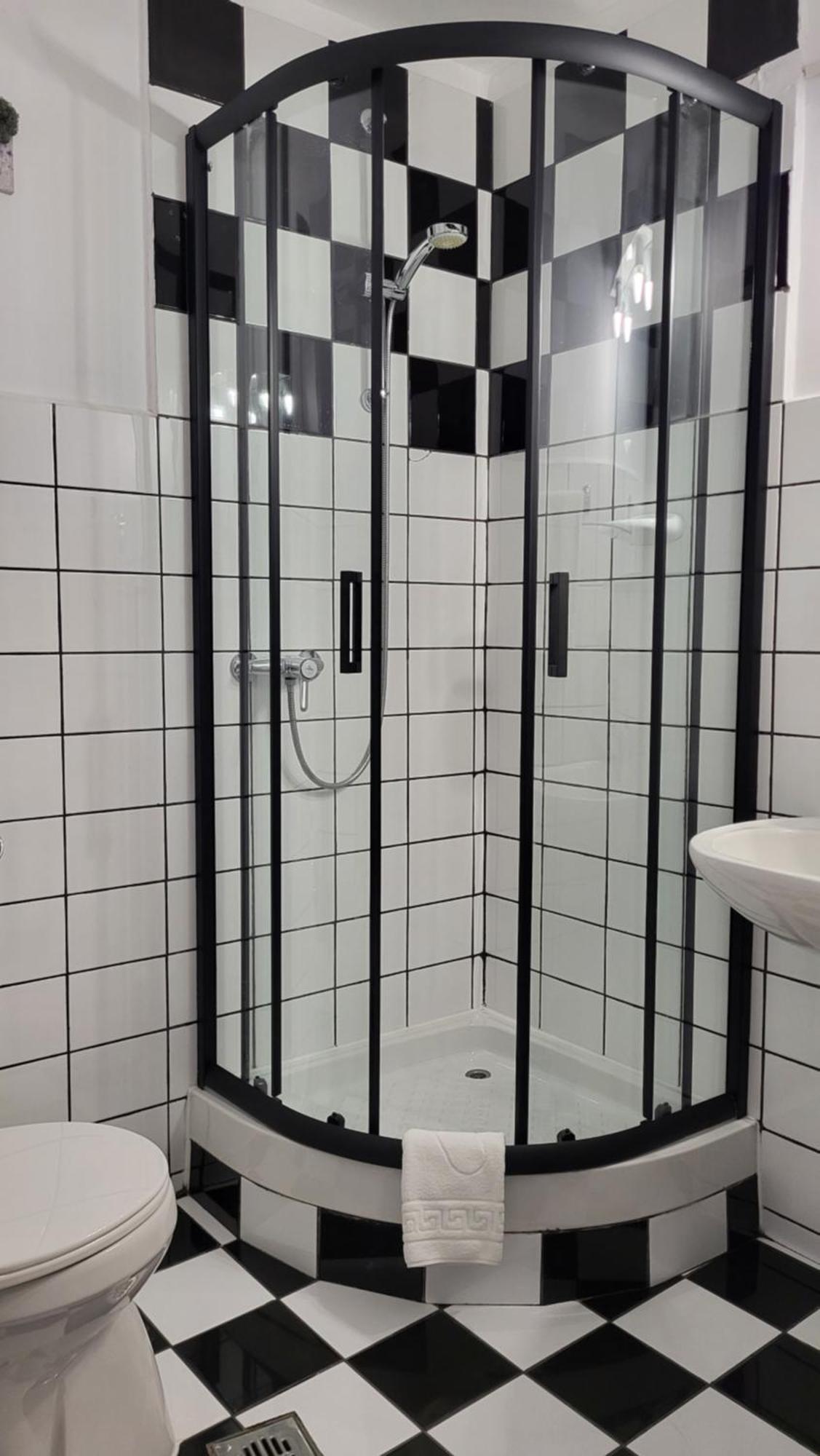M7 Villa Bed& Bistro Timisu de Jos Eksteriør bilde